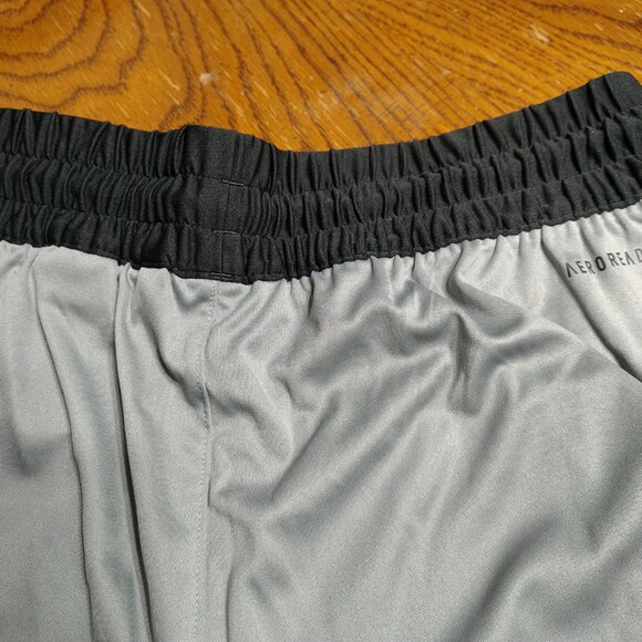 men's aeroready adidas shorts - Picture 6 of 7